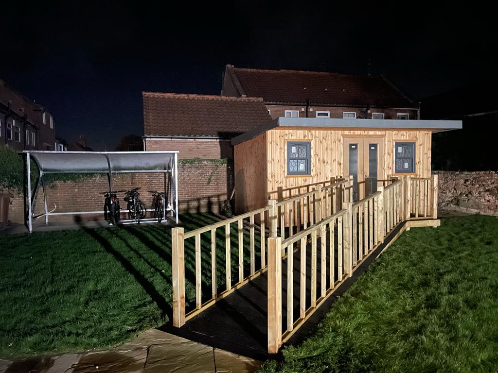 Market Weighton Oculus 24